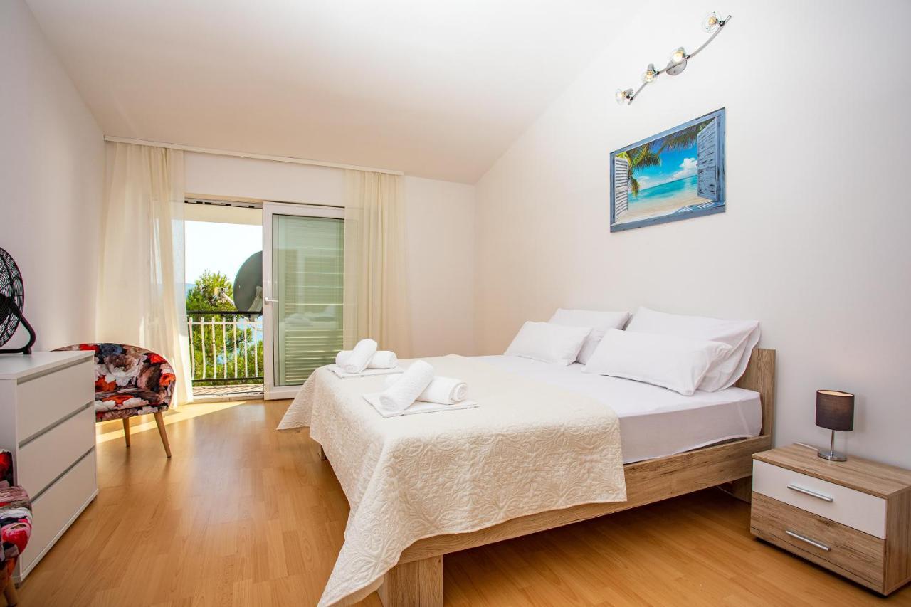 אומיס Apartments Adisa מראה חיצוני תמונה