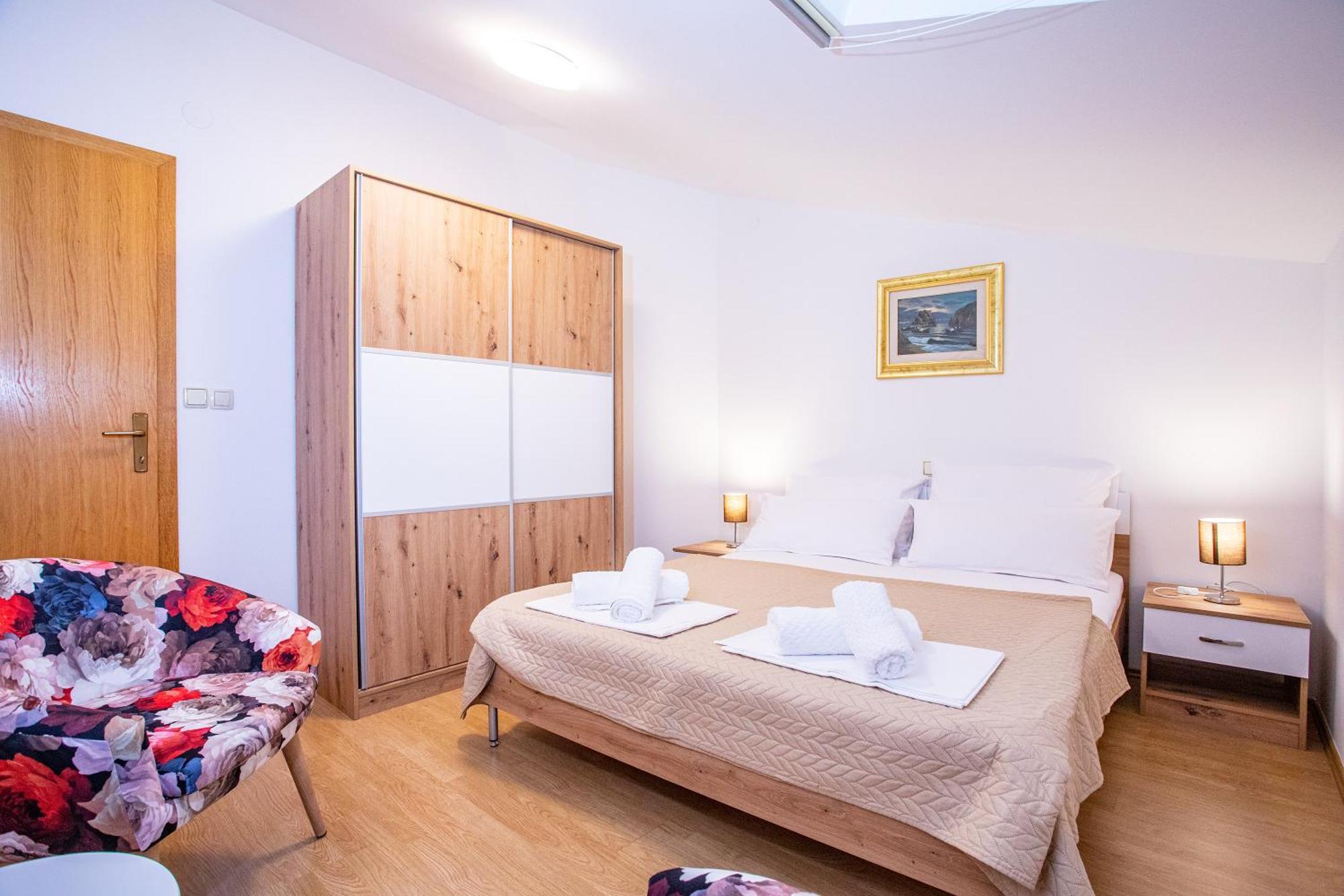 אומיס Apartments Adisa מראה חיצוני תמונה
