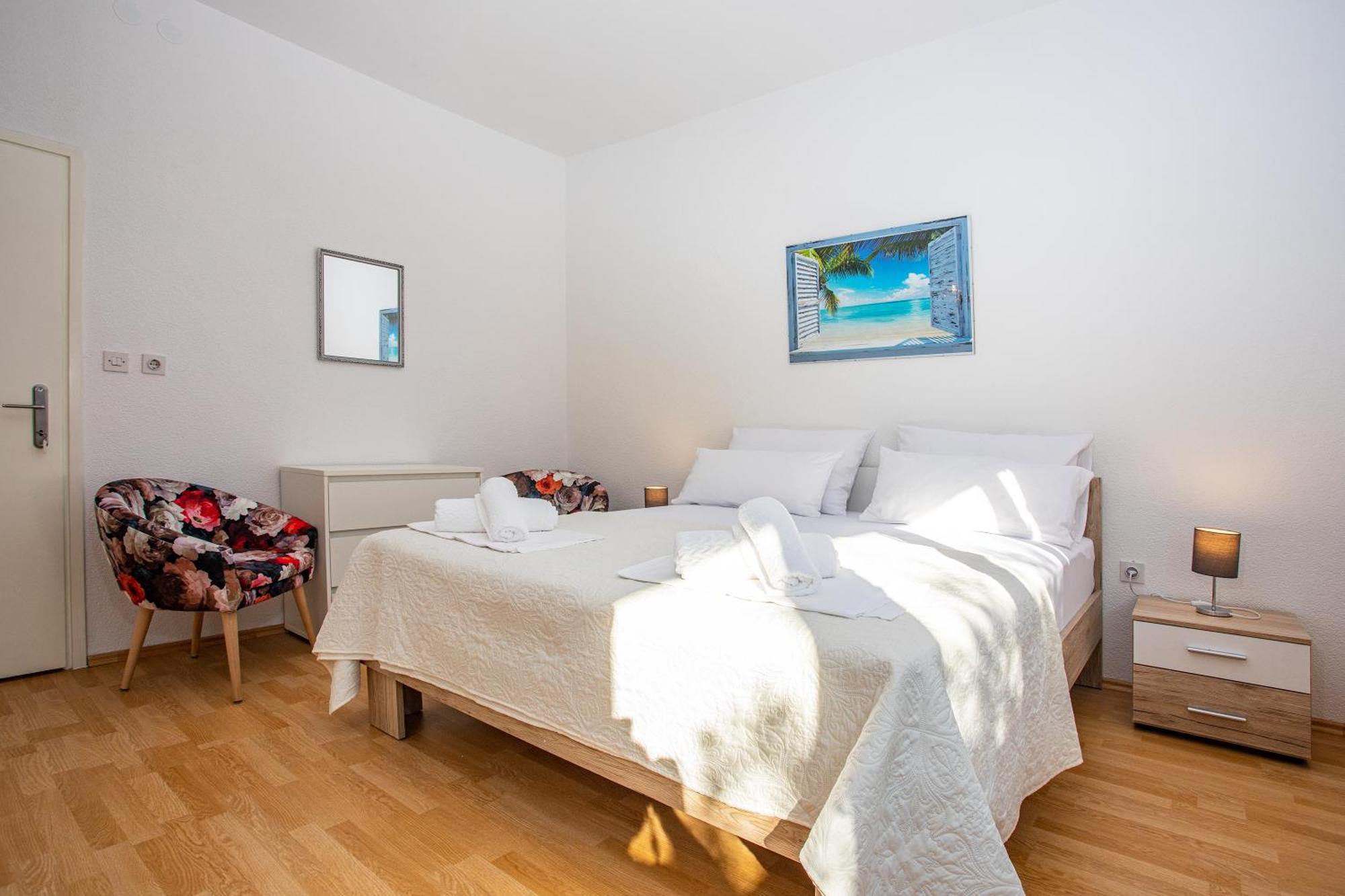 אומיס Apartments Adisa מראה חיצוני תמונה