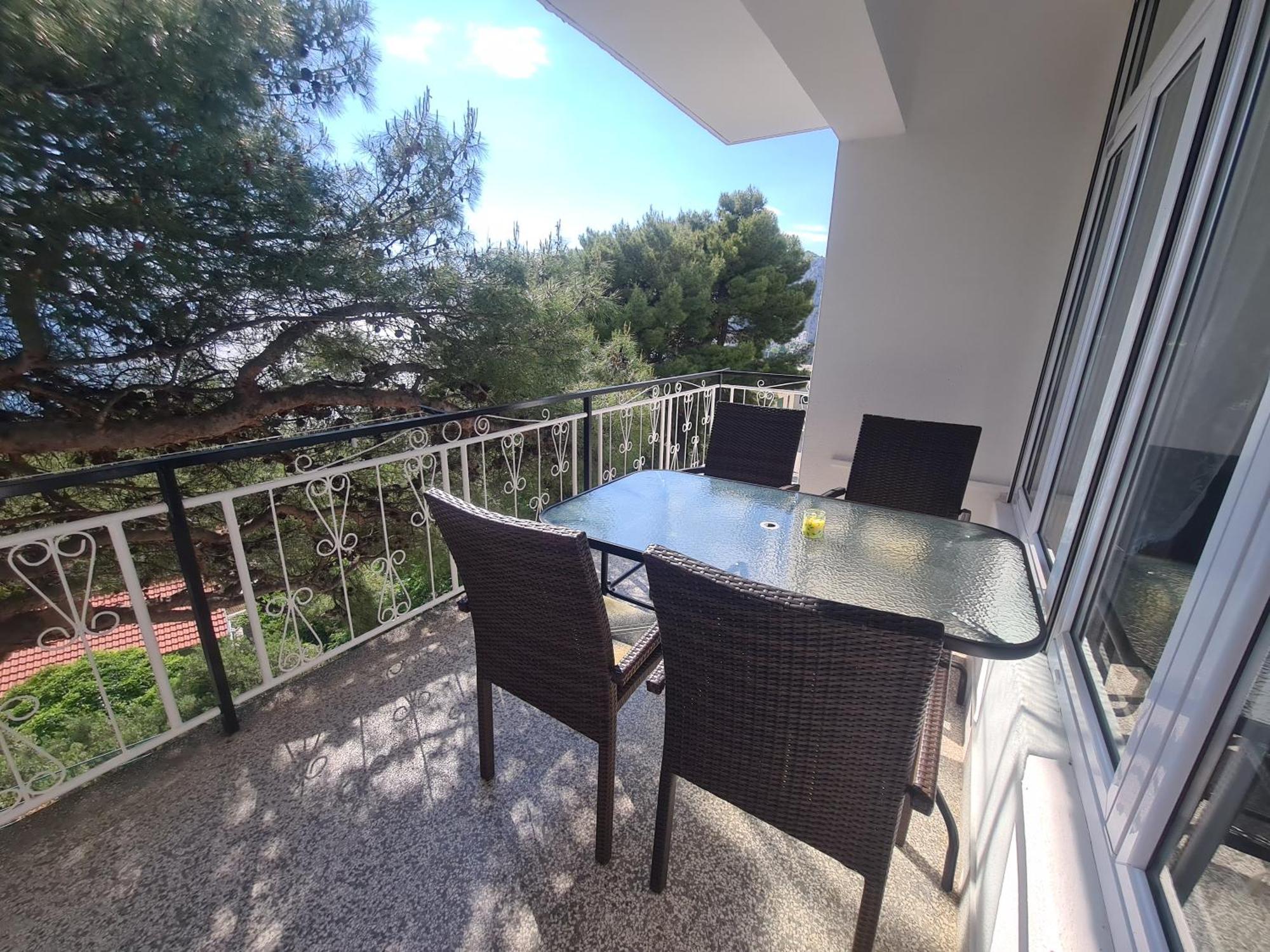 אומיס Apartments Adisa מראה חיצוני תמונה